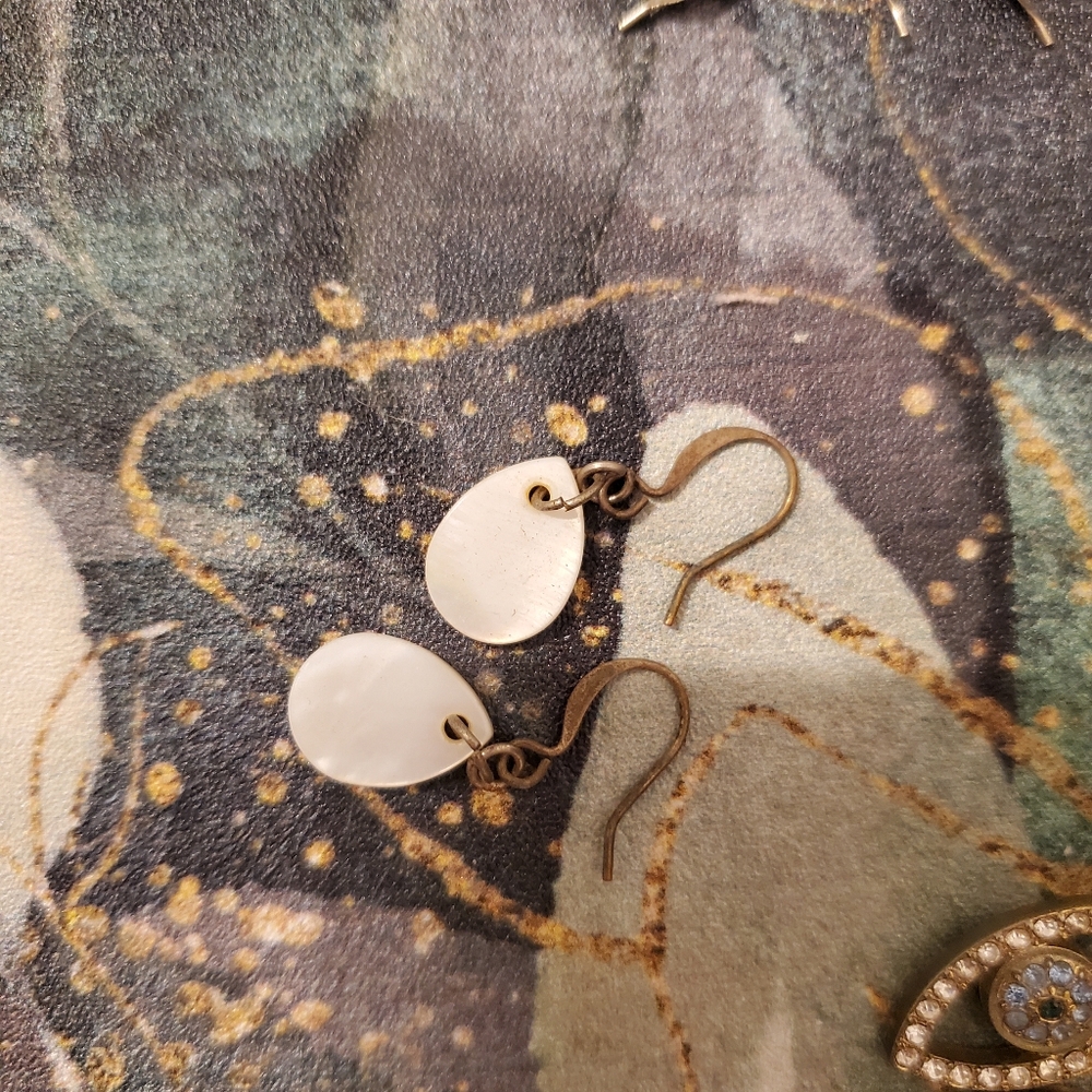 Assorted Jewelry - Picture 5 of 9